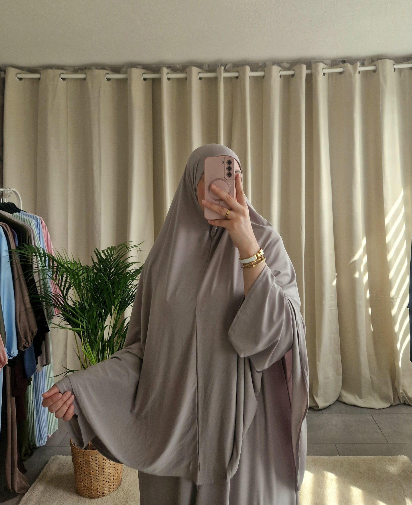 Amaraa Inaya Ghimaar Grey